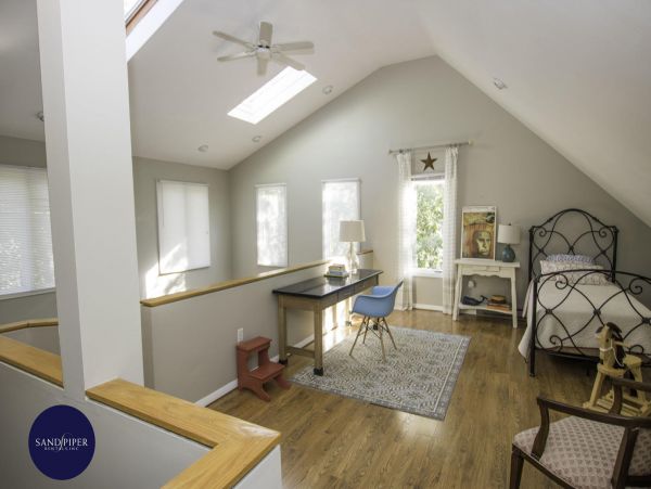 Cape Cod Home 995088