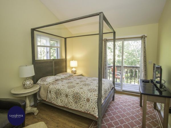 Cape Cod Home 995088