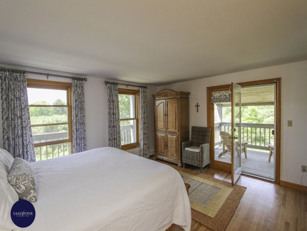 Cape Cod Home 995089