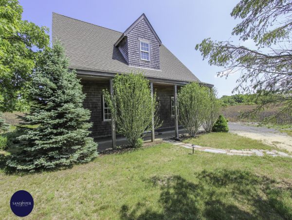 Cape Cod Home 995089