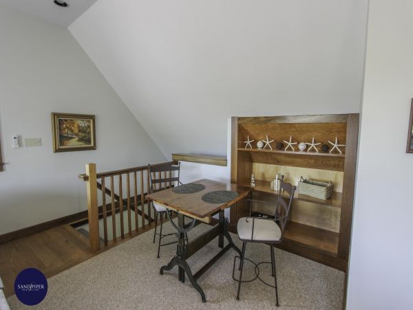 Cape Cod Home 995089