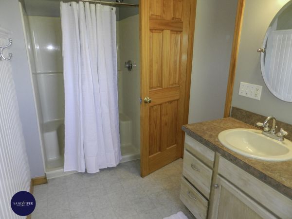 Cape Cod Home 995089