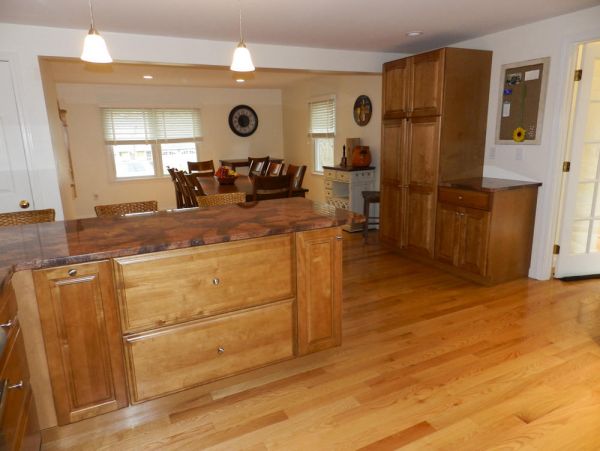 Cape Cod Home 995090