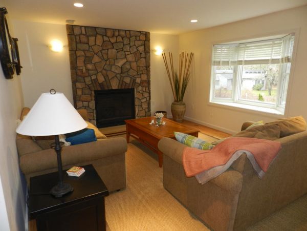 Cape Cod Home 995090
