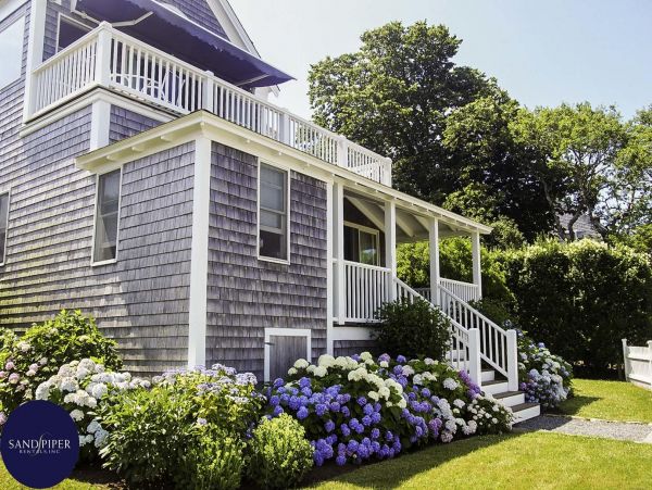 Cape Cod Home 995092
