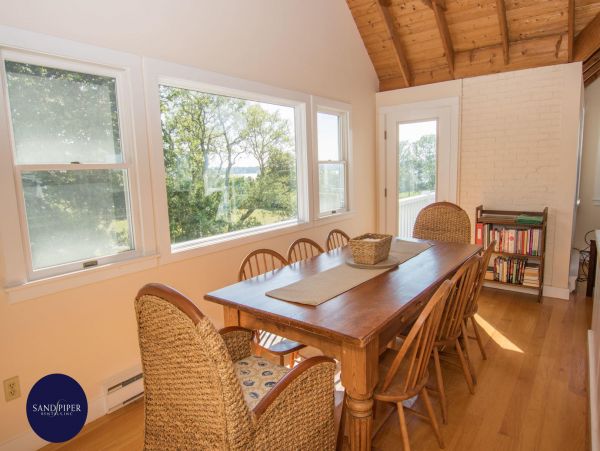 Cape Cod Home 995092