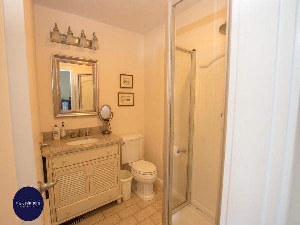 Cape Cod Home 995092