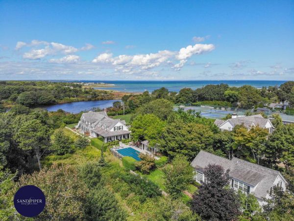 Cape Cod Home 995093