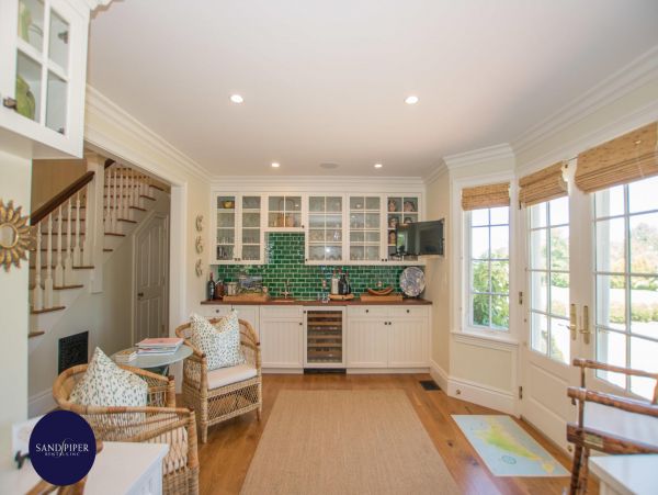 Cape Cod Home 995093