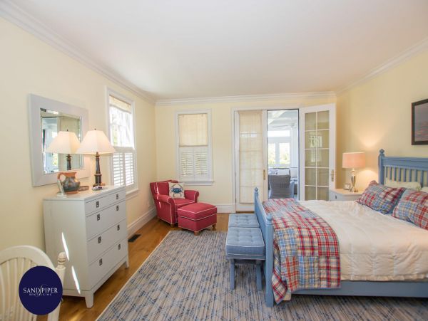 Cape Cod Home 995093