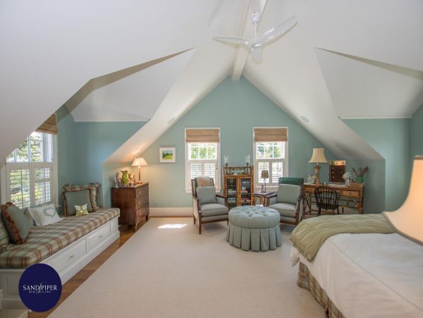 Cape Cod Home 995093