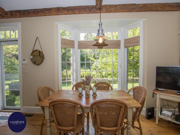Cape Cod Home 995093