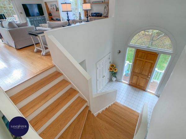 Cape Cod Home 995094