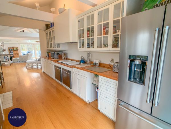 Cape Cod Home 995094