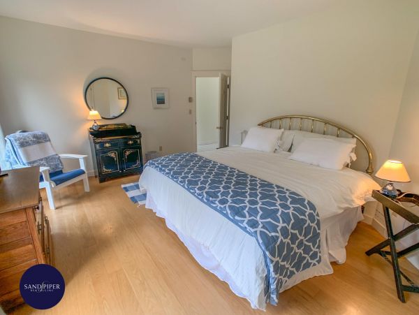 Cape Cod Home 995094