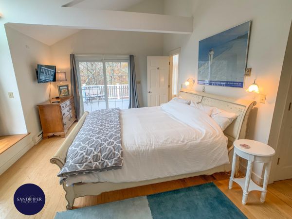 Cape Cod Home 995094