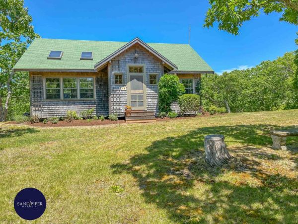 Cape Cod Home 995095