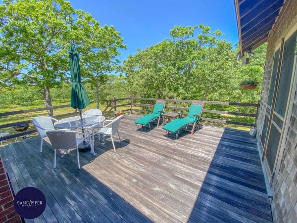 Cape Cod Home 995095