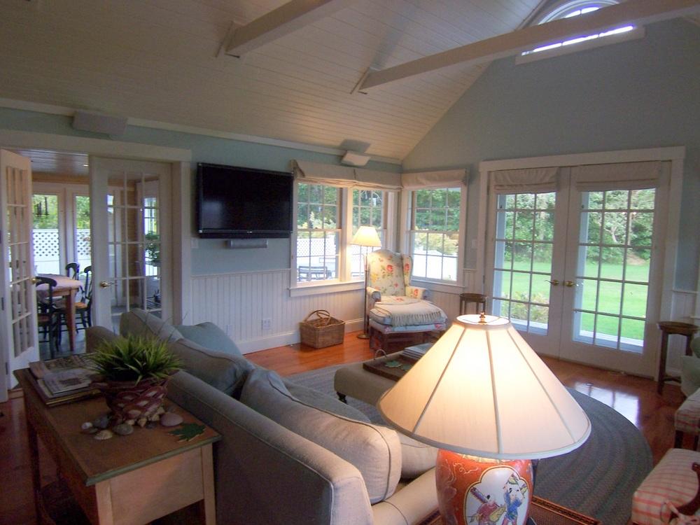 Cape Cod Home 995096