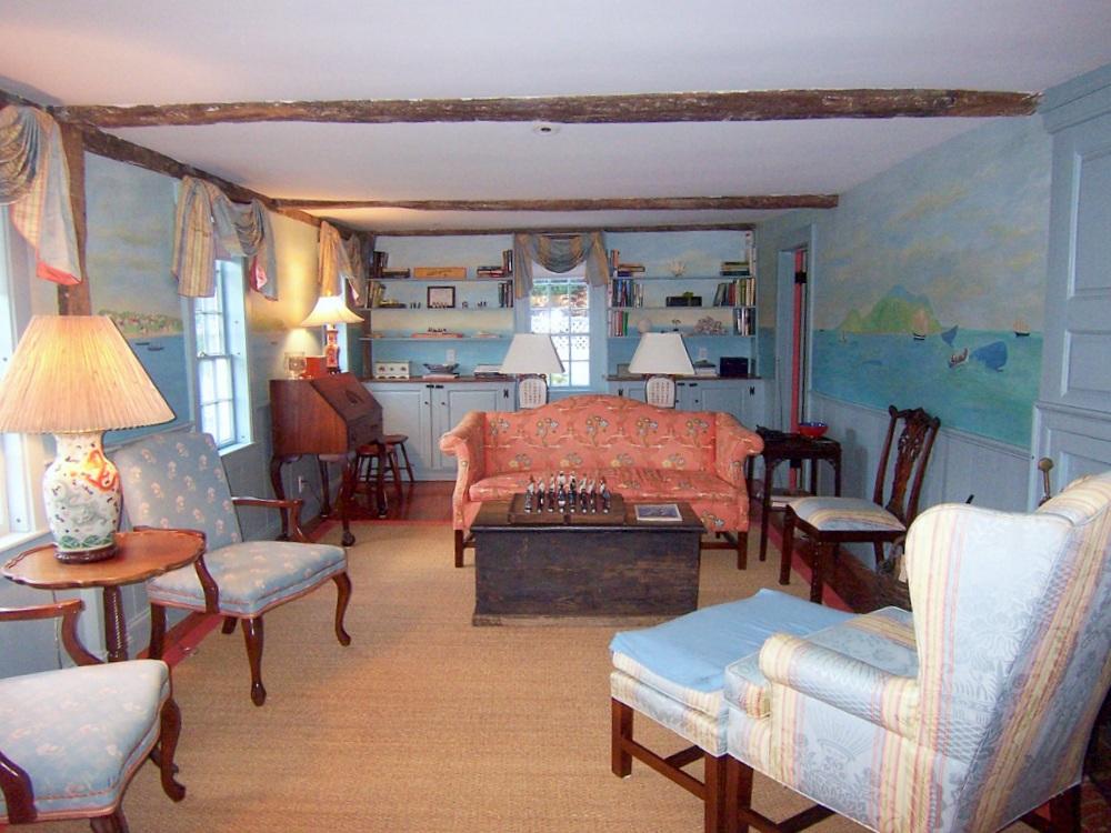 Cape Cod Home 995096