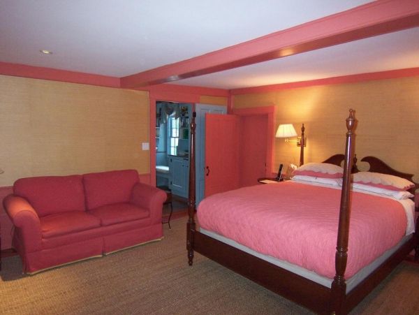 Cape Cod Home 995096