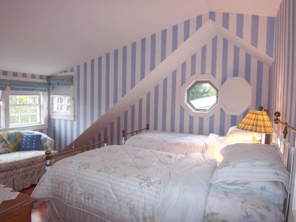 Cape Cod Home 995096