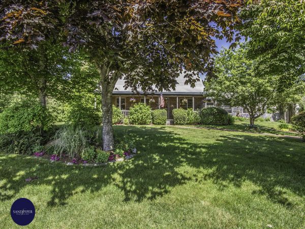 Cape Cod Home 995097