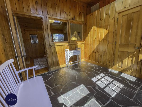Cape Cod Home 995097