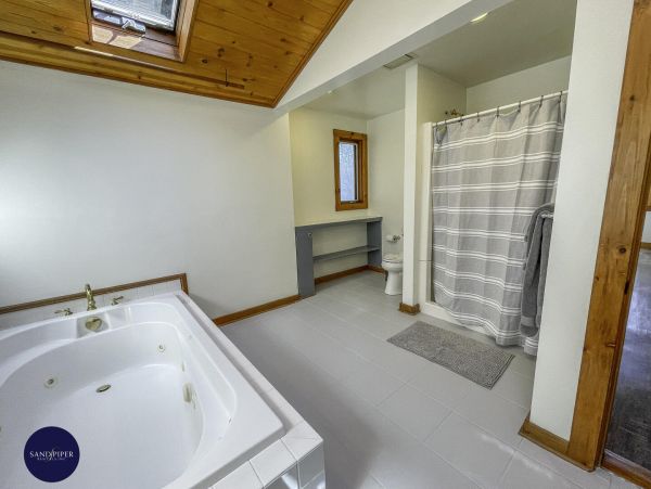 Cape Cod Home 995097