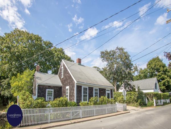 Cape Cod Home 995098