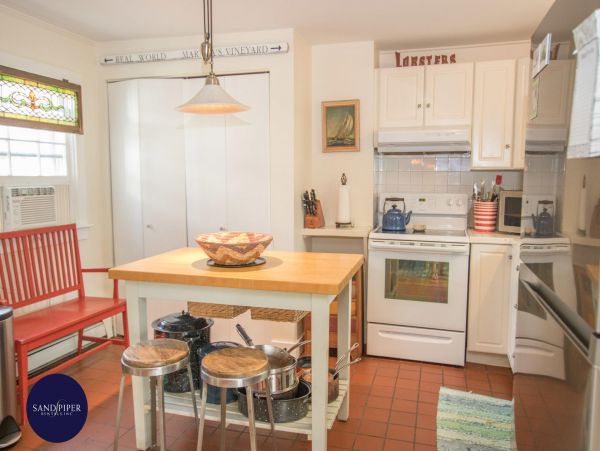 Cape Cod Home 995098