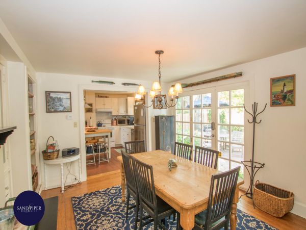 Cape Cod Home 995098
