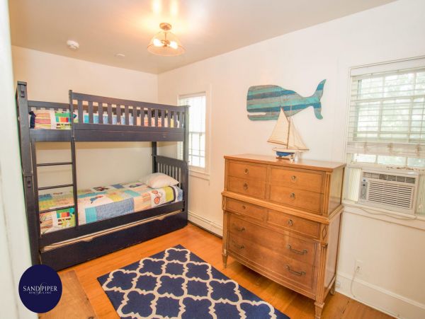 Cape Cod Home 995098