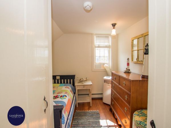 Cape Cod Home 995098