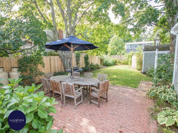 Cape Cod Home 995098