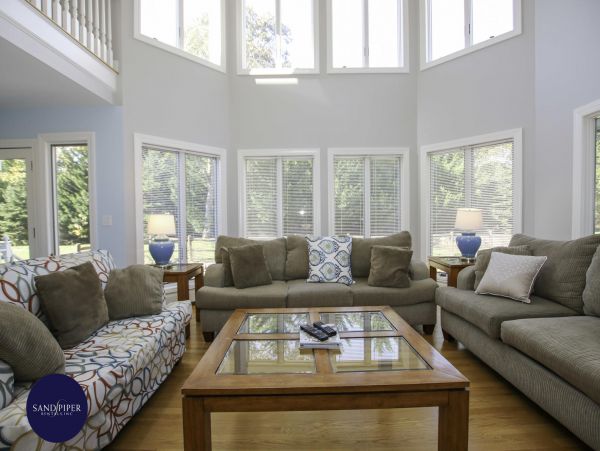 Cape Cod Home 995099