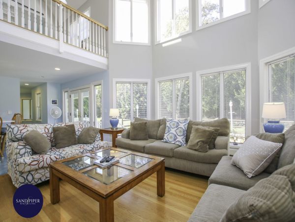Cape Cod Home 995099