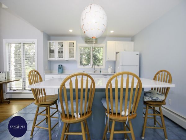 Cape Cod Home 995099