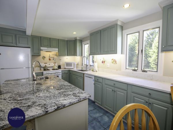 Cape Cod Home 995099