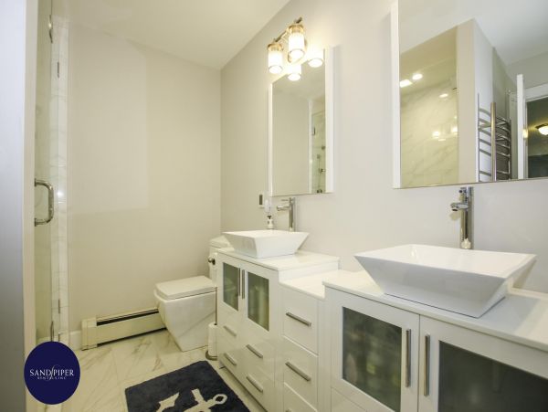 Cape Cod Home 995099