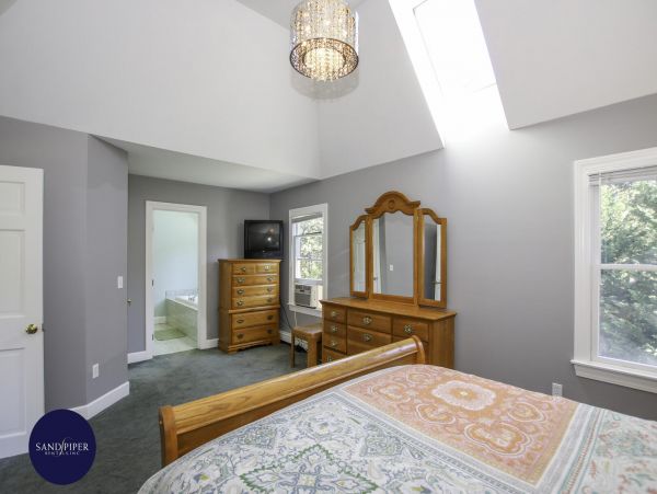 Cape Cod Home 995099