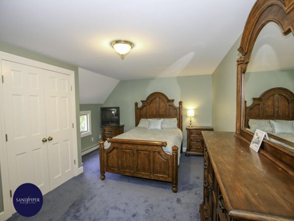 Cape Cod Home 995099