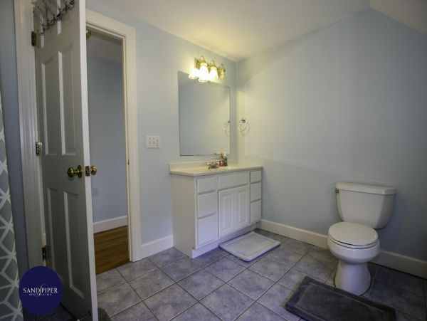 Cape Cod Home 995099