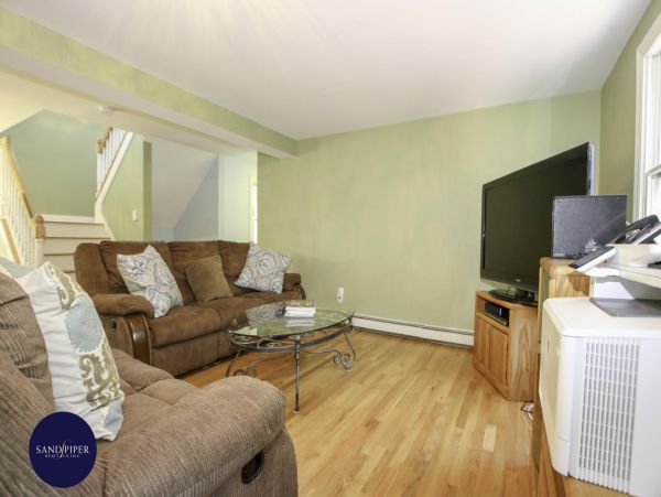 Cape Cod Home 995099