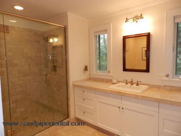 Cape Cod Home 995100