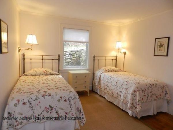 Cape Cod Home 995100