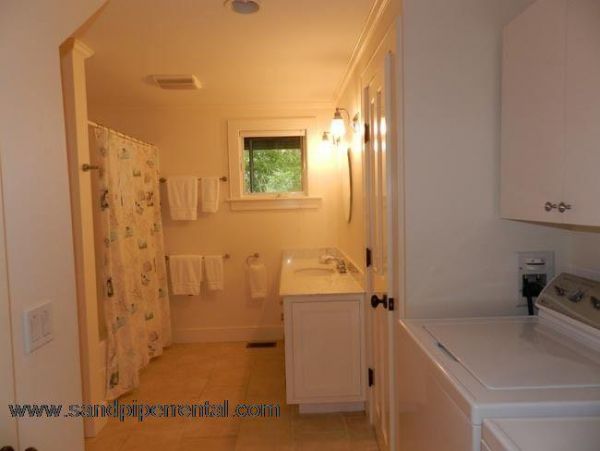 Cape Cod Home 995100