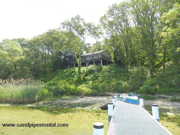 Cape Cod Home 995100