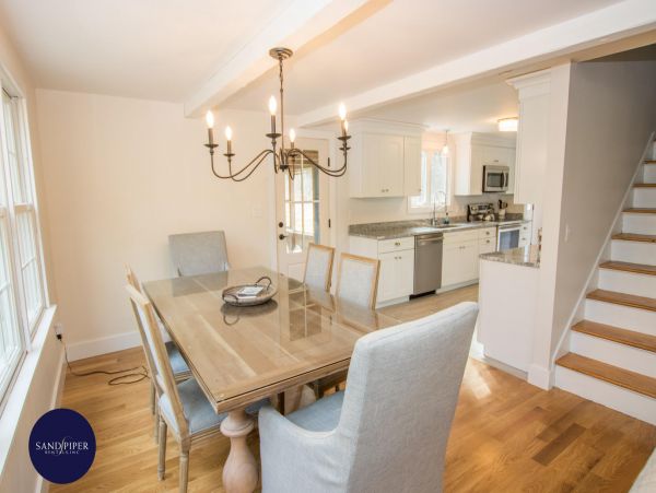 Cape Cod Home 995101