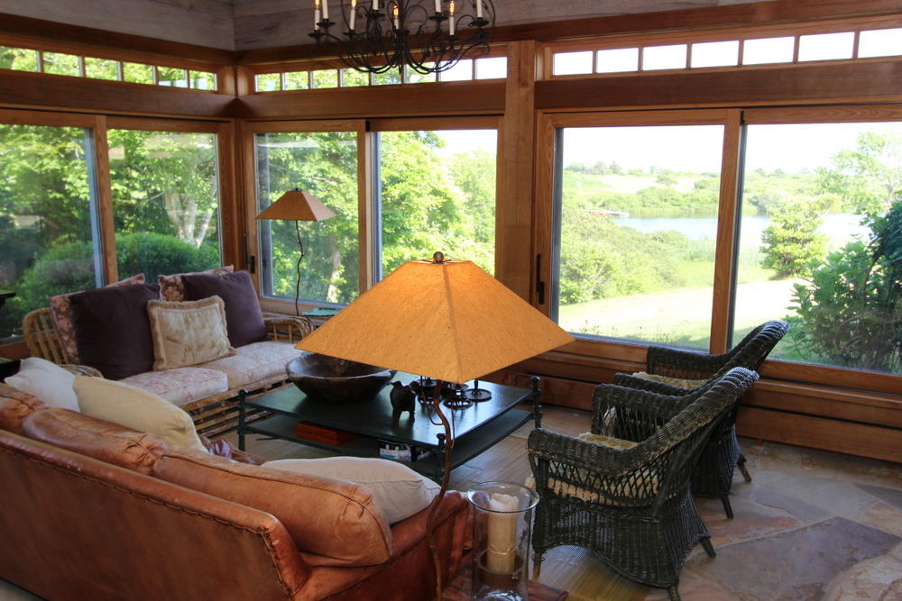 Cape Cod Home 995102